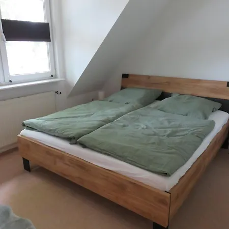 3-zimmer-wohnung Am Tor Zur Lewitz-obergeschoss Apartamento Mirow
