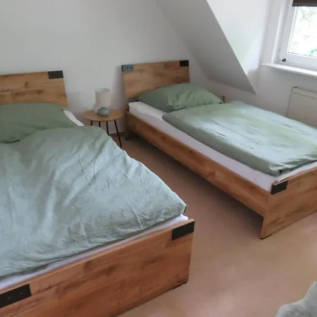 3-zimmer-wohnung Am Tor Zur Lewitz-obergeschoss Apartamento Mirow